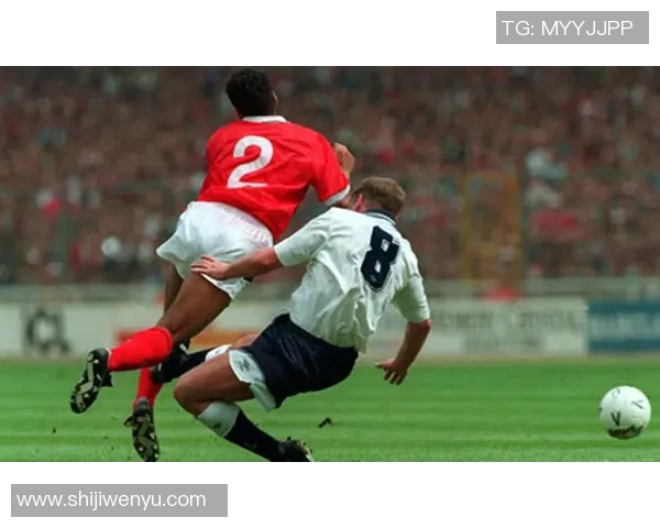 足球明星们的伤感背影瞬间记录与心路历程的深情回顾