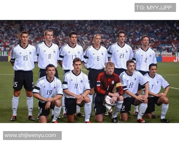 足球与篮球的巨星同框瞬间展现体育魅力与友谊的精彩时刻